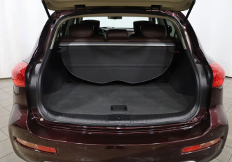 Подержанный автомобиль Infiniti QX50 2017 года (25 фото)