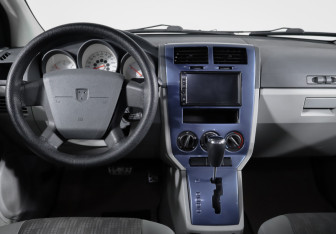 Подержанный автомобиль Dodge Caliber 2007 года (11 фото)