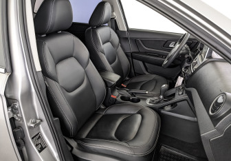 Подержанный автомобиль FAW Besturn X40 2021 года (24 фото)