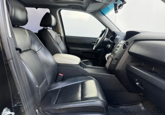 Подержанный автомобиль Honda Pilot 2008 года (10 фото)