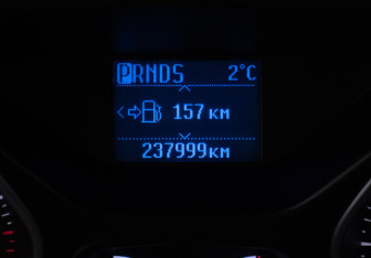Подержанный автомобиль Ford Focus Hatchback 2012 года (12 фото)