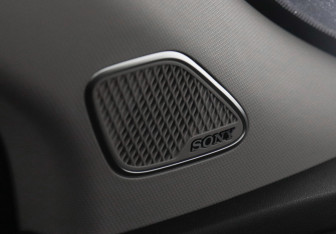 Подержанный автомобиль Omoda C5 2023 года (18 фото)