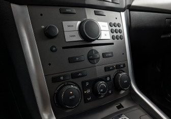 Подержанный автомобиль Opel Antara 2014 года (21 фото)