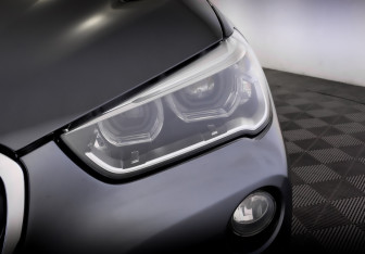 Подержанный автомобиль BMW X1 2016 года (17 фото)