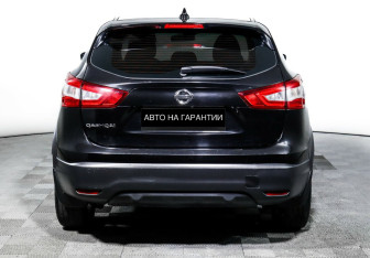 Подержанный автомобиль Nissan Qashqai 2018 года (6 фото)