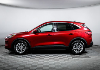 Подержанный автомобиль Ford Escape 2020 года (8 фото)