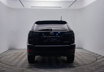 Подержанный автомобиль Lexus RX 2007 года (6 фото)