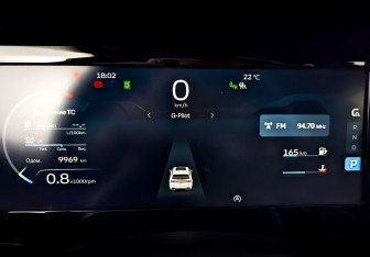 Подержанный автомобиль Geely Monjaro 2024 года (13 фото)