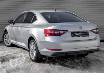 Подержанный автомобиль Skoda Superb Liftback 2018 года (7 фото)