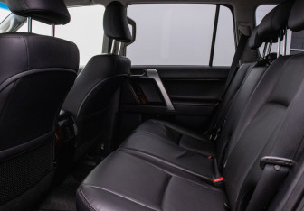 Подержанный автомобиль Toyota Land Cruiser Prado 2014 года (11 фото)