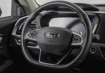 Подержанный автомобиль Geely Tugella 2022 года (15 фото)