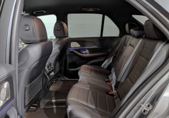 Подержанный автомобиль Mercedes-Benz GLE 2021 года (17 фото)