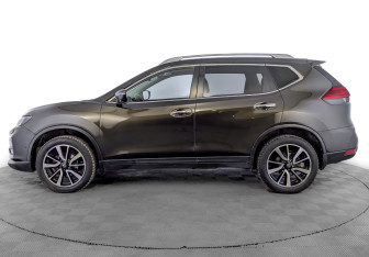 Подержанный автомобиль Nissan X-Trail 2019 года (8 фото)