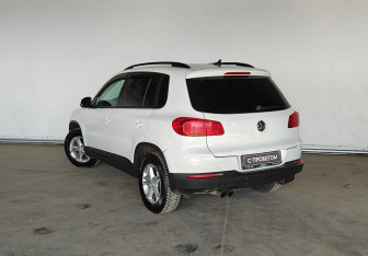 Подержанный автомобиль Volkswagen Tiguan 2014 года (4 фото)