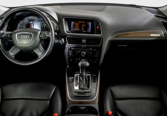 Подержанный автомобиль Audi Q5 2014 года (11 фото)