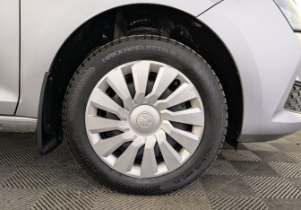 Подержанный автомобиль Skoda Rapid Liftback 2021 года (18 фото)