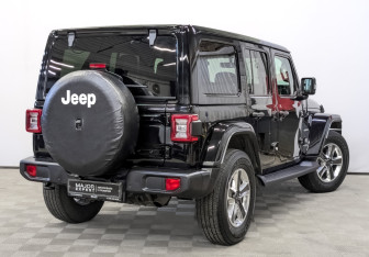 Подержанный автомобиль Jeep Wrangler 2021 года (5 фото)