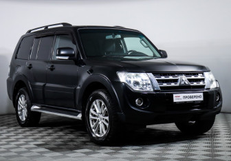 Подержанный автомобиль Mitsubishi Pajero 2012 года (3 фото)