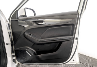 Подержанный автомобиль Haval Jolion 2023 года (24 фото)