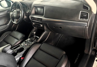 Подержанный автомобиль Mazda CX-5 2016 года (10 фото)