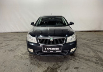 Подержанный автомобиль Skoda Octavia Liftback 2011 года (2 фото)