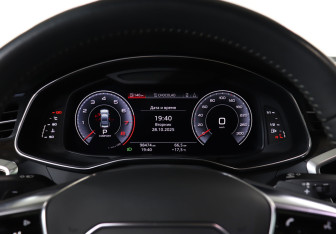 Подержанный автомобиль Audi A7 2018 года (11 фото)