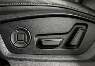 Подержанный автомобиль Audi Q8 2018 года (16 фото)