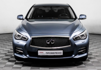 Подержанный автомобиль Infiniti Q50 2016 года (2 фото)