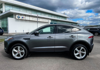 Подержанный автомобиль Jaguar E-Pace 2019 года (8 фото)