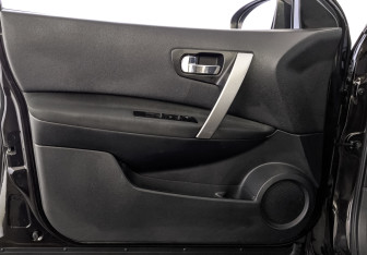 Подержанный автомобиль Nissan Qashqai 2011 года (19 фото)