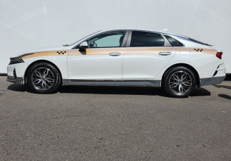 Подержанный автомобиль Kia K5 2020 года (8 фото)