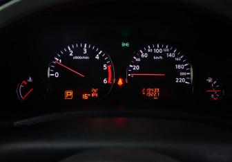 Подержанный автомобиль Nissan Pathfinder 2010 года (16 фото)