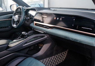 Подержанный автомобиль Geely Monjaro 2023 года (9 фото)