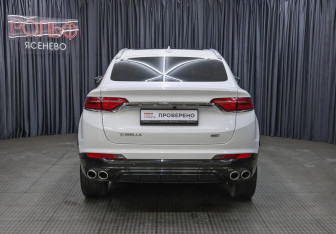 Подержанный автомобиль Geely Tugella 2023 года (6 фото)