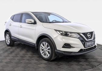Подержанный автомобиль Nissan Qashqai 2021 года (3 фото)
