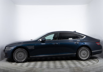Подержанный автомобиль Genesis G80 2022 года (4 фото)