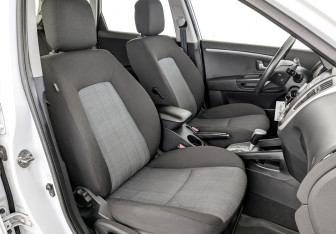 Подержанный автомобиль Kia Ceed Hatchback 2010 года (23 фото)