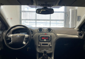Подержанный автомобиль Ford Mondeo Sedan 2007 года (9 фото)