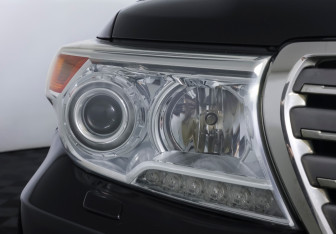 Подержанный автомобиль Toyota Land Cruiser Suv 2012 года (23 фото)