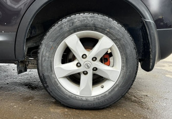 Подержанный автомобиль Nissan Qashqai 2010 года (14 фото)