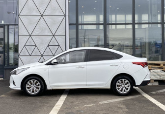 Подержанный автомобиль Hyundai Solaris Sedan 2020 года (8 фото)