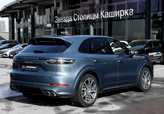 Подержанный автомобиль Porsche Cayenne 2019 года (5 фото)