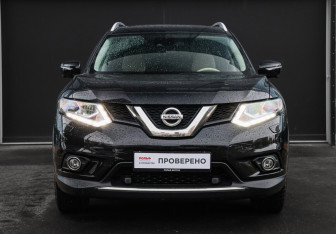 Подержанный автомобиль Nissan X-Trail 2017 года (3 фото)