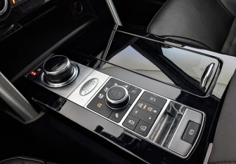 Подержанный автомобиль Land Rover Discovery 2019 года (27 фото)