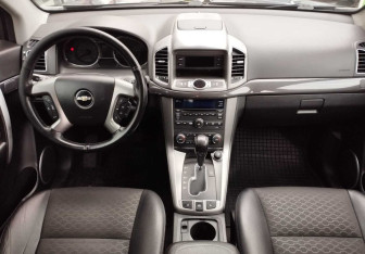 Подержанный автомобиль Chevrolet Captiva 2013 года (9 фото)