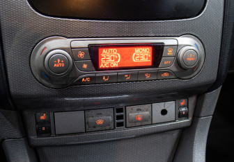 Подержанный автомобиль Ford Focus Sedan 2010 года (13 фото)