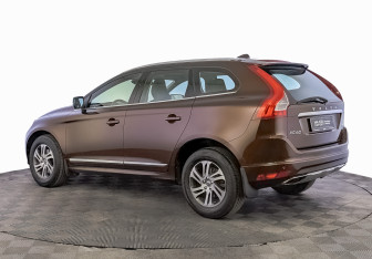Подержанный автомобиль Volvo XC60 2015 года (7 фото)