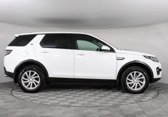 Подержанный автомобиль Land Rover Discovery Sport 2017 года (4 фото)