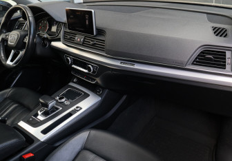 Подержанный автомобиль Audi Q5 2019 года (7 фото)
