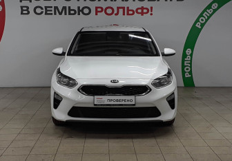 Подержанный автомобиль Kia Ceed Hatchback 2019 года (2 фото)